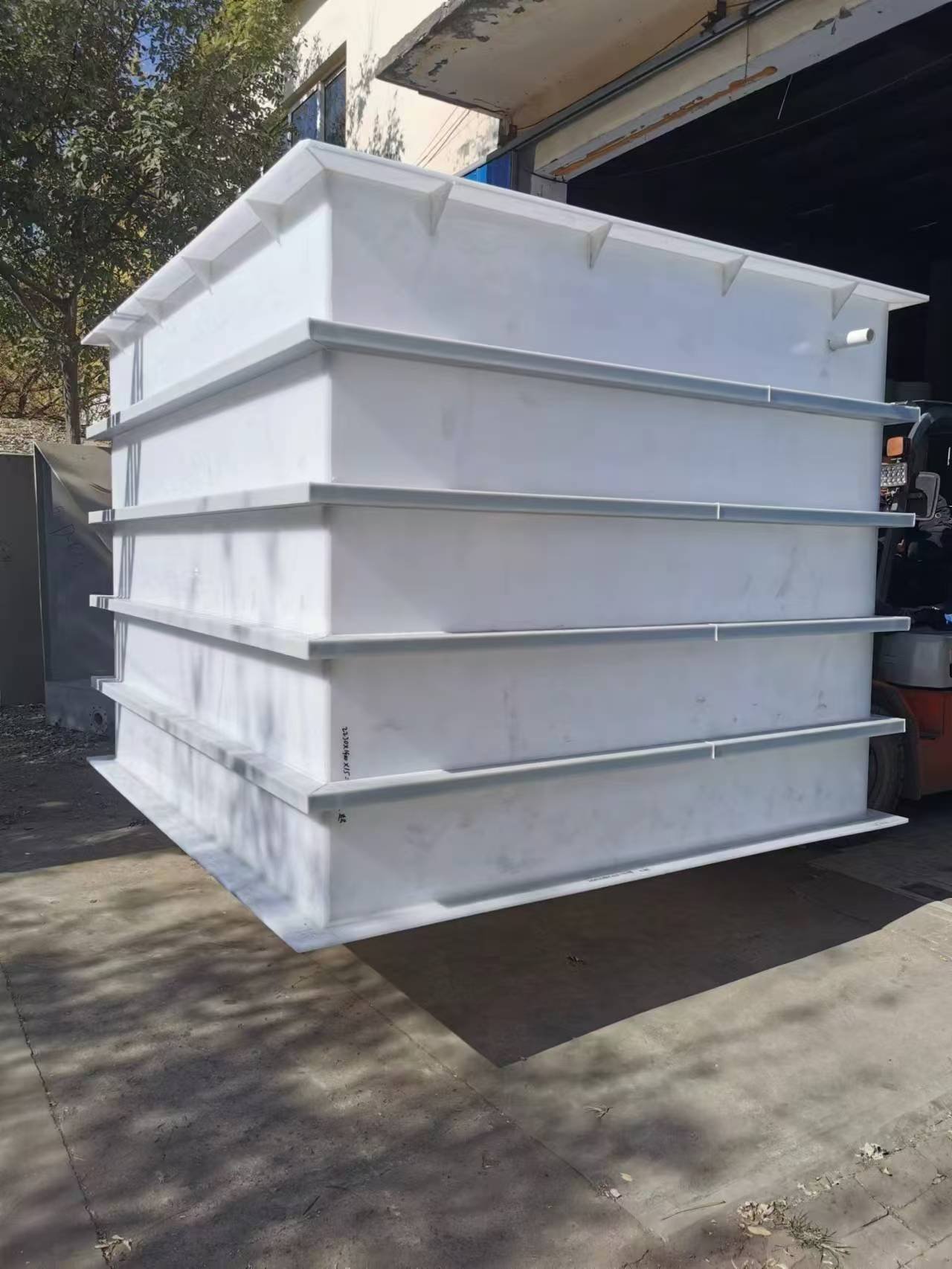 Customized PP Water Tanks: Durable, Easy to Clean for Buildings & Industry